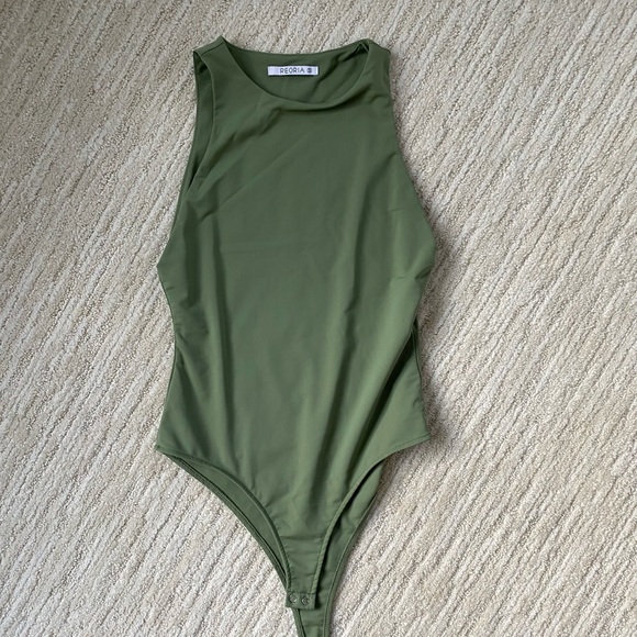Tops - Green bodysuit